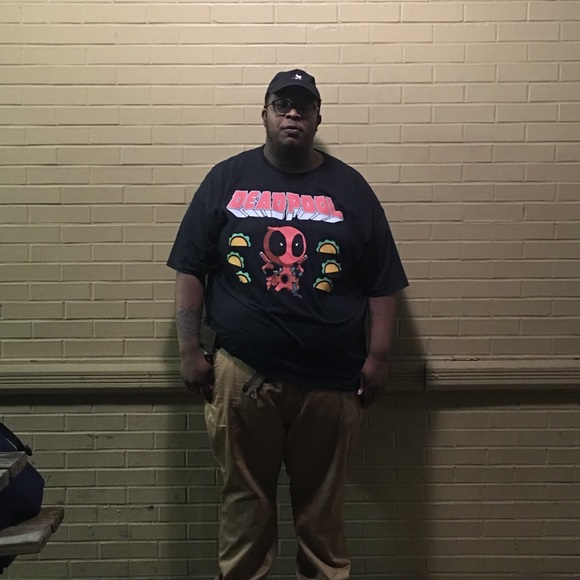 Meet your Posher, Ayron - Picture 1 of 1